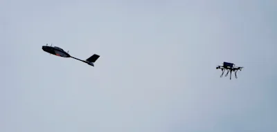 Russische &Ouml;lanlagen nach Drohnenangriff in Brand &ndash; Getreide-Frachter sinkt im Asowschen Meer