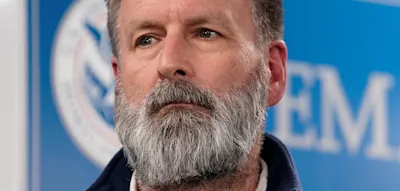 Hoher US-Beamter behauptet, meilenweit teleportiert worden zu sein und erntet Spott