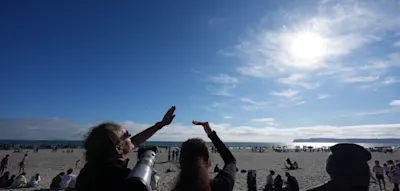 NASA feiert Erfolg &ndash; US-Mondmission erfolgreich beendet, Raumkapsel Orion sicher gelandet