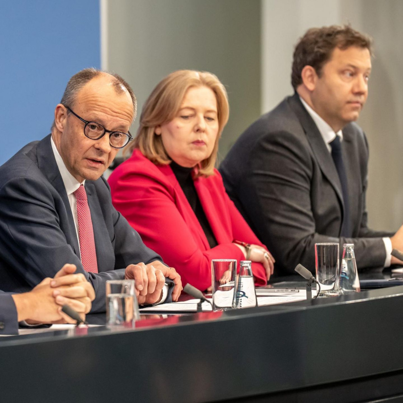 Regierung einigt sich auf neue Spritpreisbremse und 1000 Euro Krisenbonus