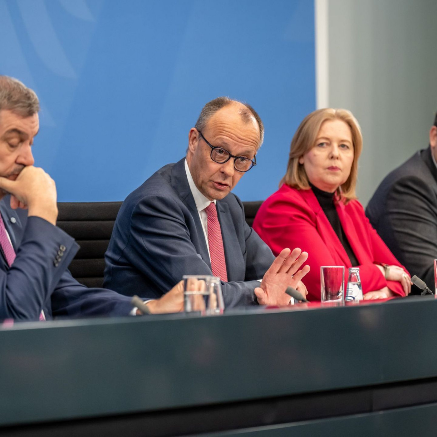 Koalition entlastet Autofahrer - 1.000 Euro Krisen-Bonus