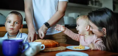 Mit wem Menschen am liebsten teilen &ndash; und mit wem nicht