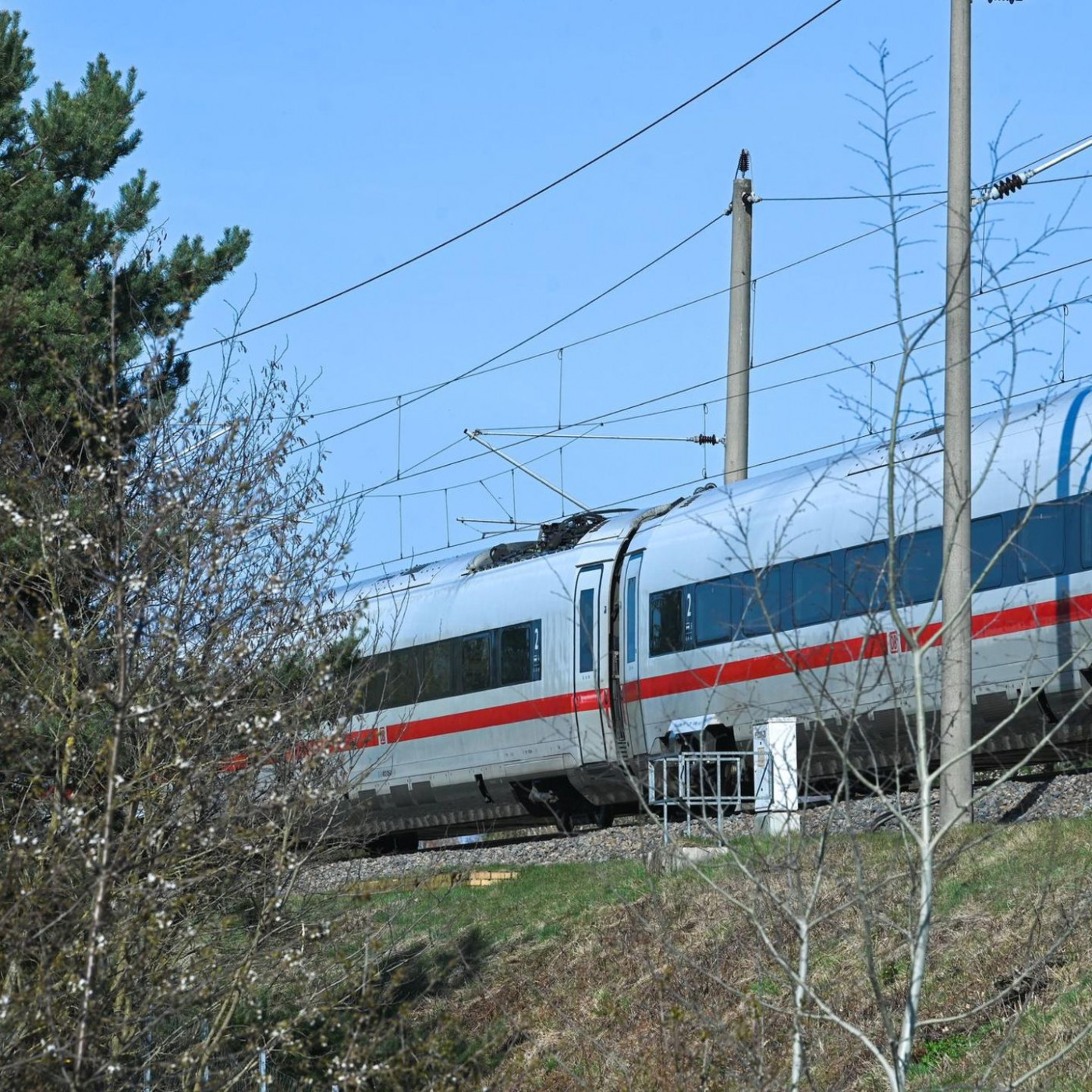Bahnverkehr nach Oberleitungsschaden fast wieder im Takt