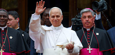 &bdquo;Die Welt wird von wenigen Tyrannen zerst&ouml;rt&ldquo; &ndash; Papst Leo legt mit Kritik nach