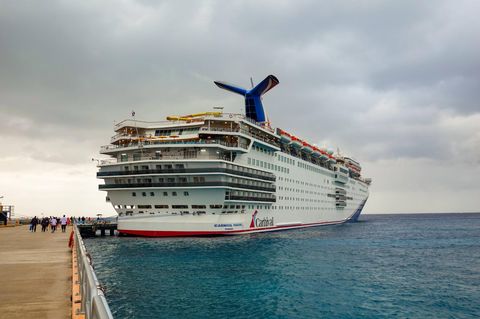 15 Tequilas und ein Sturz: Passagierin bekommt Entsch&auml;digung nach Kreuzfahrt