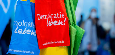 &bdquo;Es ist peinlich&ldquo; &ndash; Unmut im Familienministerium wegen K&uuml;rzung bei &bdquo;Demokratie leben&ldquo;