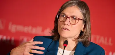 &bdquo;Dann brennt die H&uuml;tte&ldquo; &ndash; Gewerkschaftschefin droht bei Rentenk&uuml;rzung mit Protesten