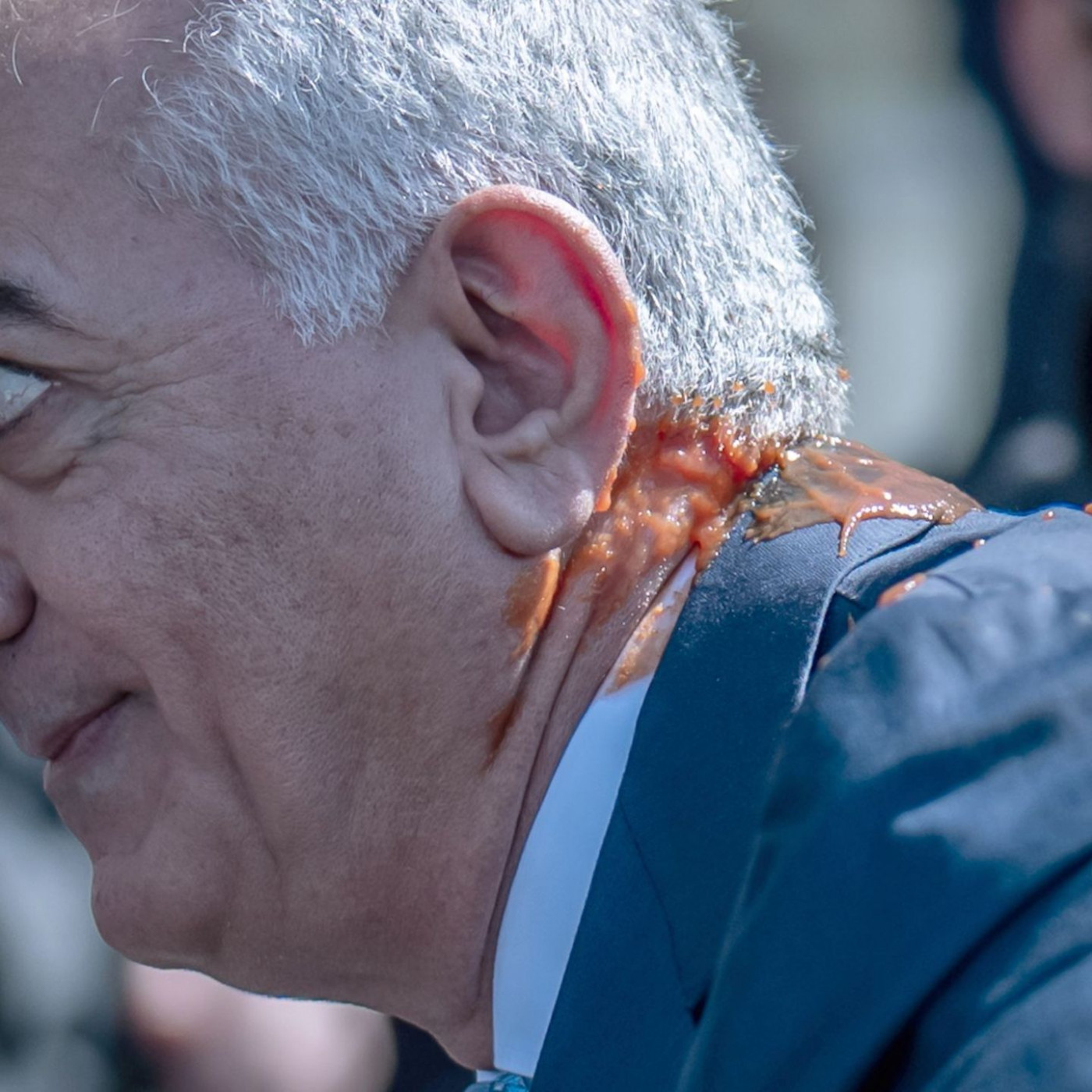 Pahlavi f&uuml;r harten Kurs gegen Iran - Attacke mit Fl&uuml;ssigkeit