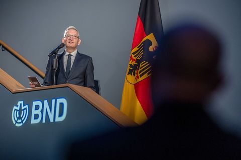 BND will "erste Verteidigungslinie" Deutschlands werden