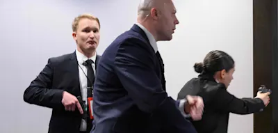 Angreifer hatte offenbar Schrotflinte und Handfeuerwaffe bei sich &ndash; was bislang bekannt ist