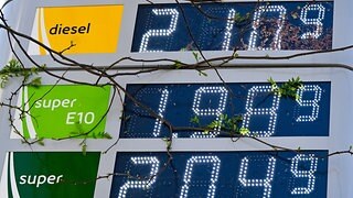 Studie: Mineral&ouml;lkonzerne profitieren von 12-Uhr-Regel