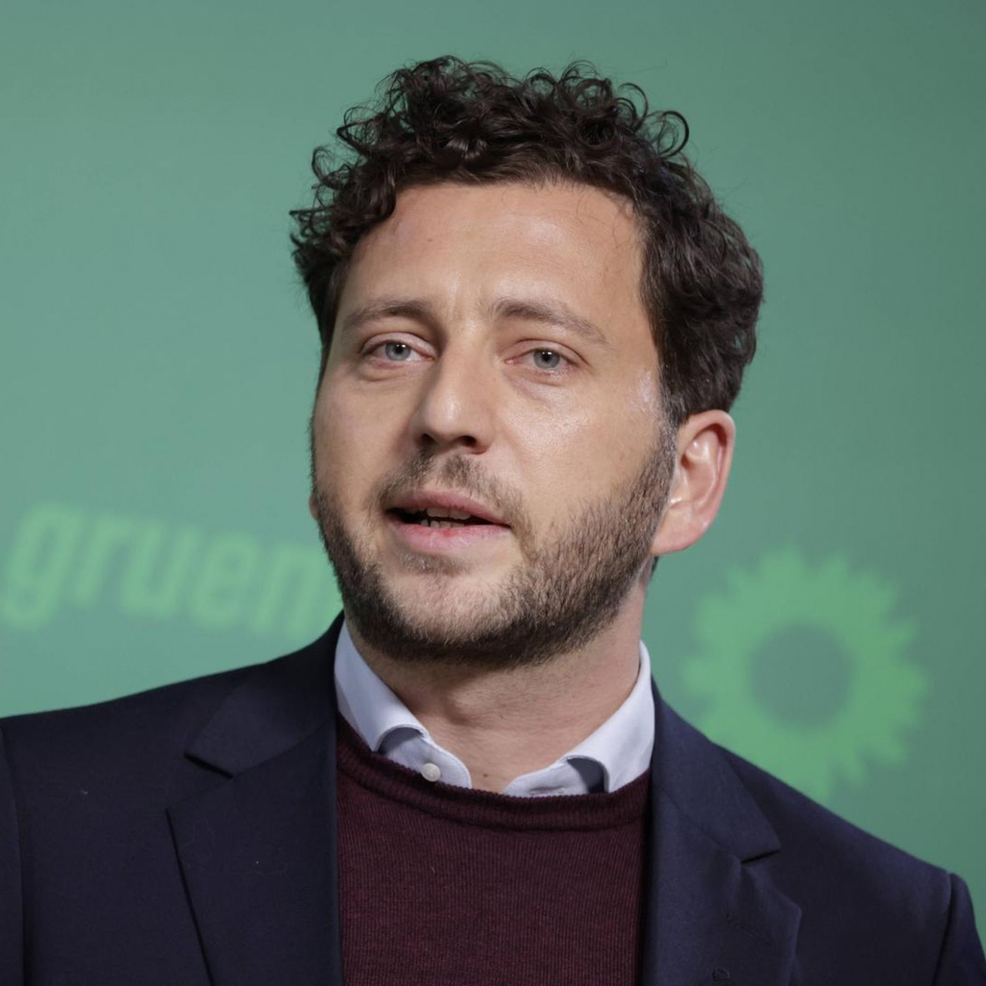 Gr&uuml;nen-Chef Banaszak stellt harten K&uuml;ndigungsschutz in Frage