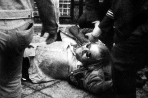 Vor 25 Jahren l&ouml;ste sich die RAF auf &ndash; die blutige Geschichte ihrer gescheiterten Revolution in Bildern