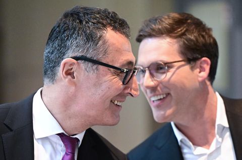 Gr&uuml;ne und CDU einigen sich auf Koalitionsvertrag