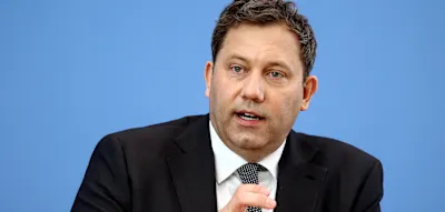 &bdquo;Spitzenverdiener m&uuml;ssen ihren Beitrag leisten&ldquo; &ndash; Klingbeil will hohe Einkommen st&auml;rker belasten