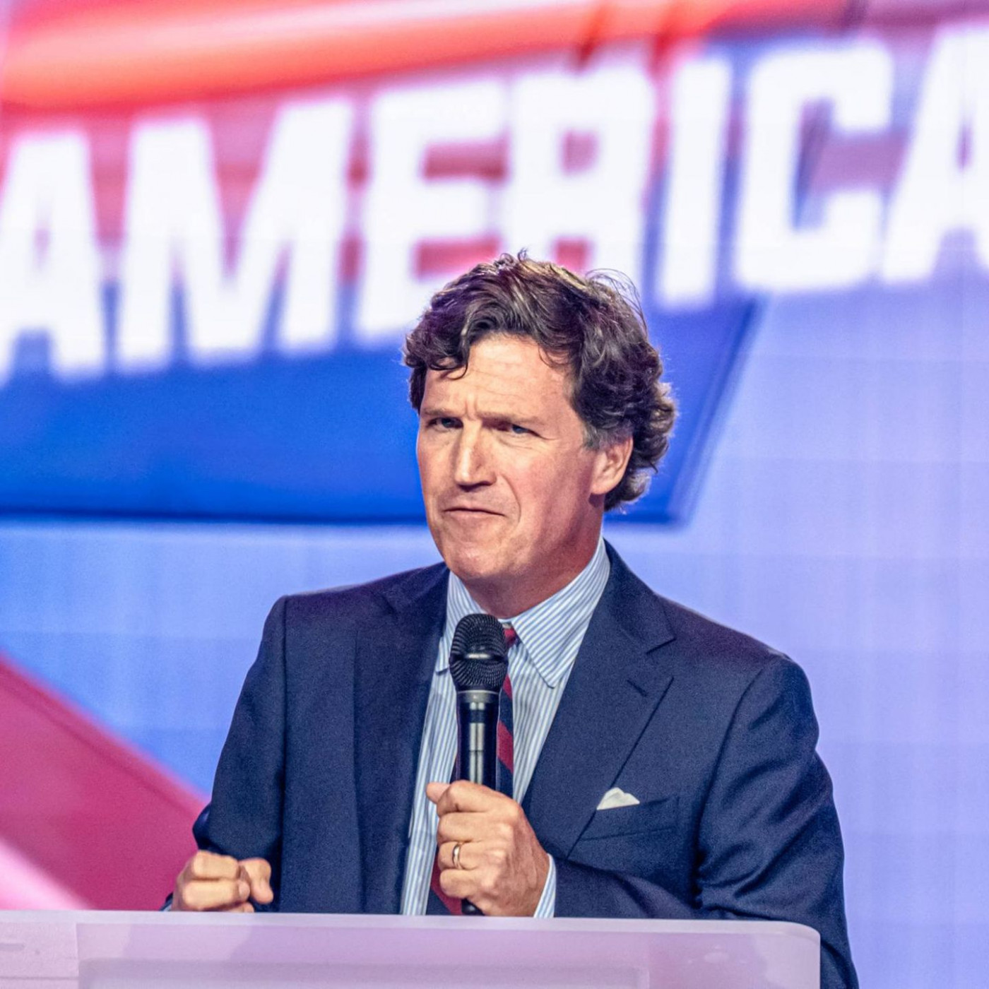 Tucker Carlson greift Trump an: &bdquo;Als w&uuml;rde man Haschisch rauchen&ldquo;