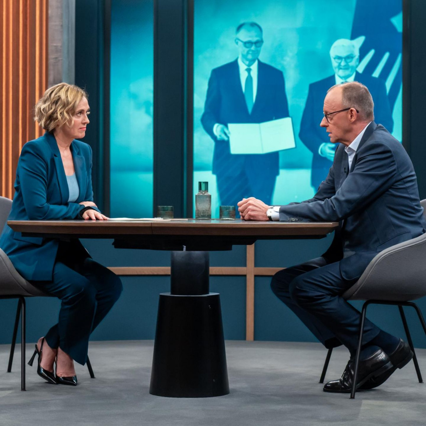 Zwischen Tiefpunkt und Timmy: Caren Miosga fordert den Kanzler