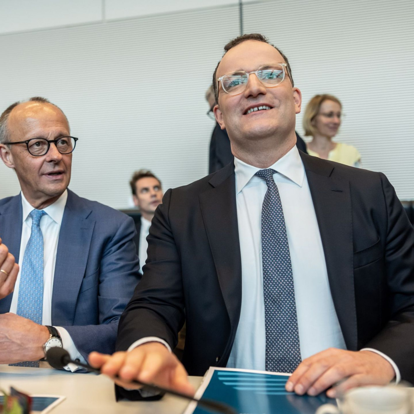 Spahn bleibt Fraktionschef - Verluste bei Wiederwahl