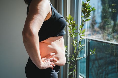 Der Menopausen-Bauch ist real &ndash; das hilft gegen ihn