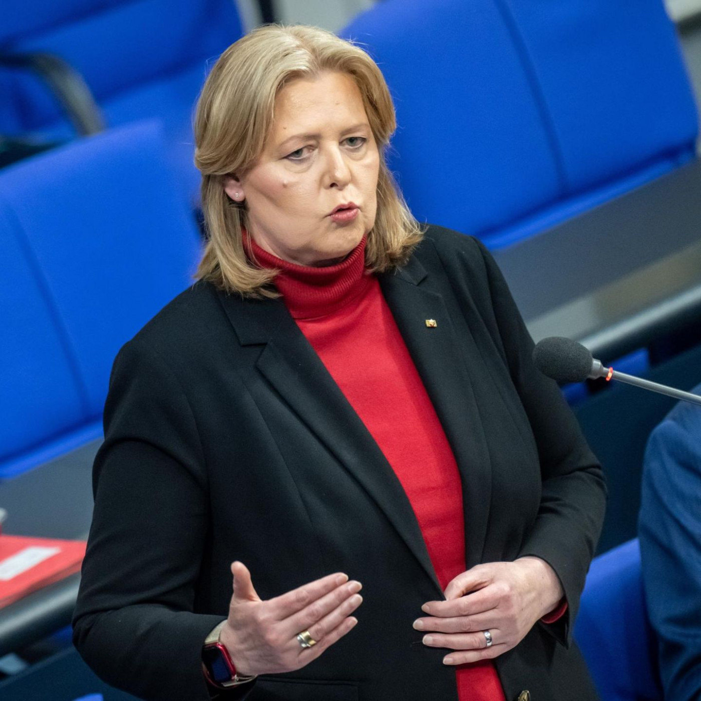 Keine Einwanderung in Sozialsysteme? Union und SPD widersprechen B&auml;rbel Bas