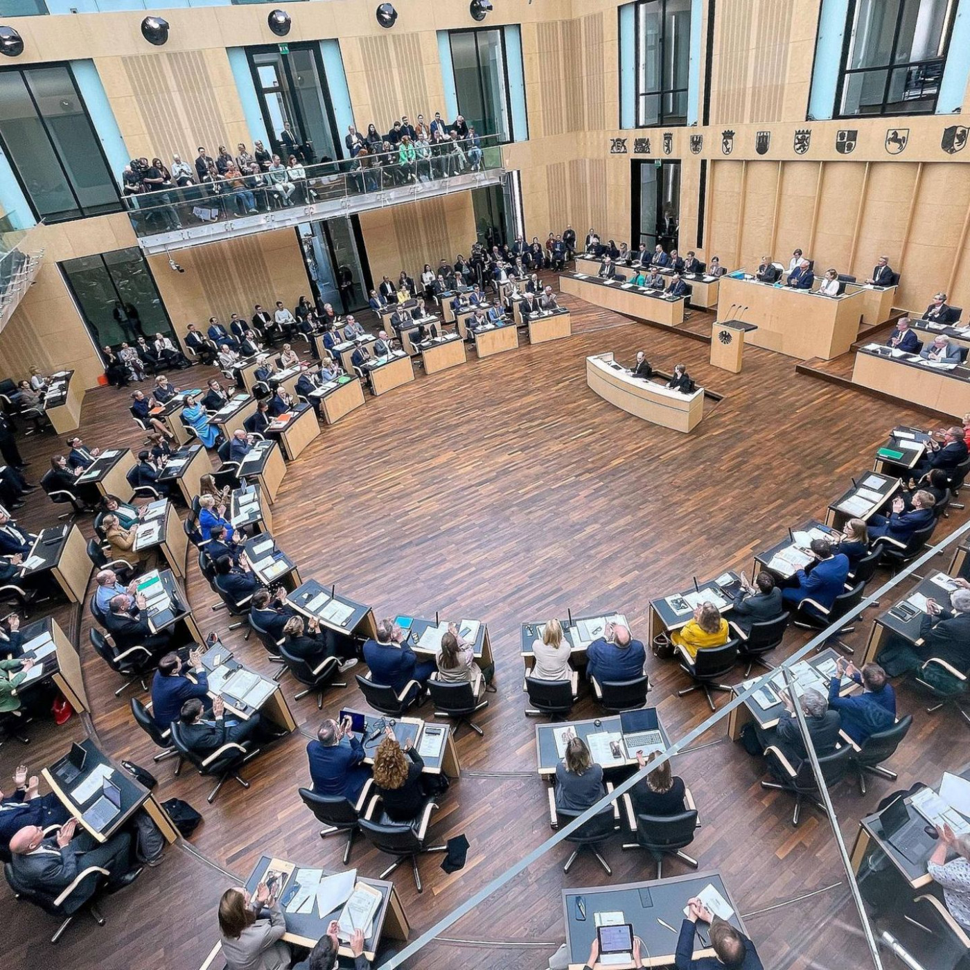 Linke: &bdquo;Unf&auml;higste Bundesregierung aller Zeiten&ldquo;