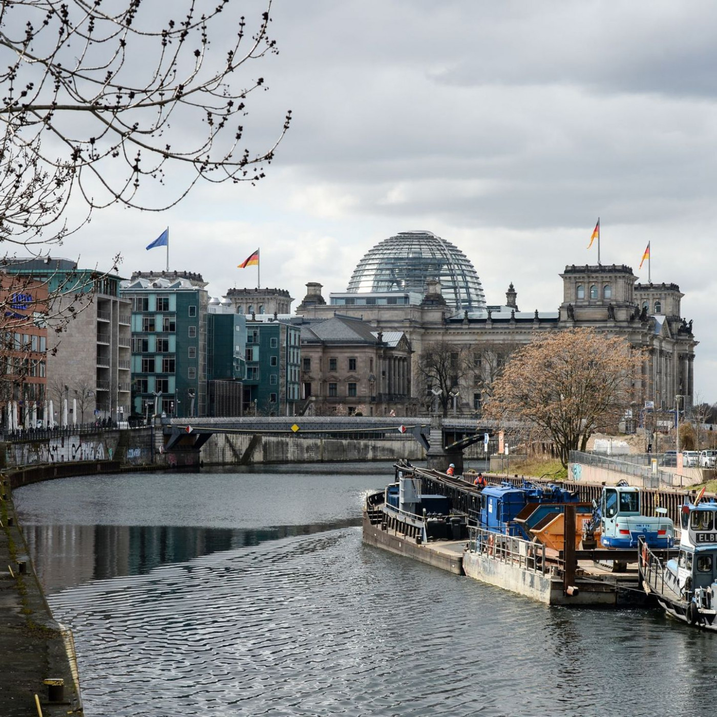 Bundestag soll aus millionenschwerem Bauprojekt aussteigen