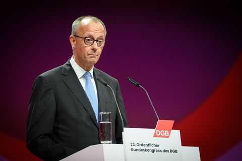DGB-Kongress mit Pfiffen f&uuml;r Merz - und Applaus f&uuml;r Bas