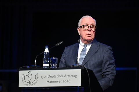 &Auml;rztepr&auml;sident: Spargesetz auf "Hold" stellen
