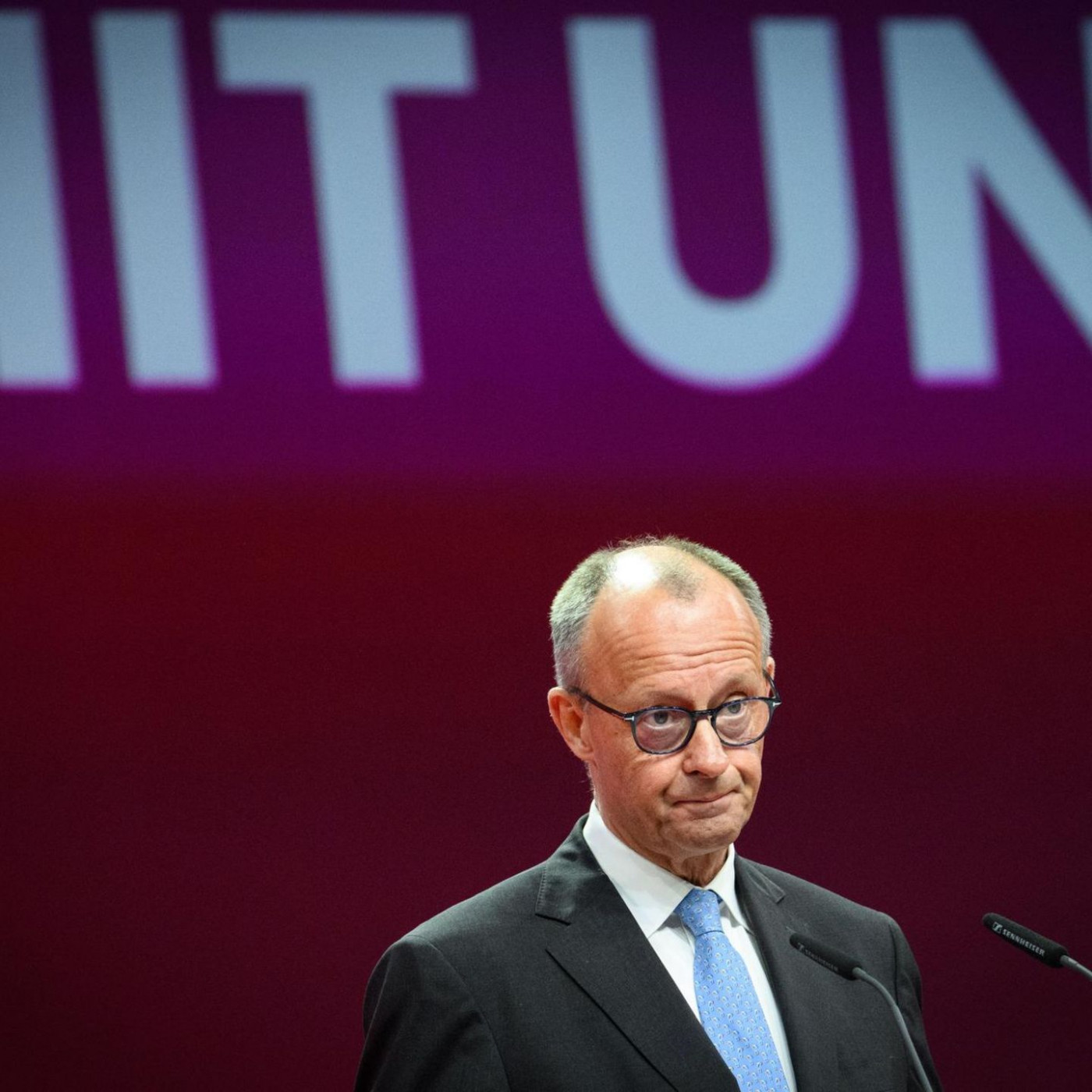 Friedrich Merz streckt die Hand aus &ndash; aber die Gewerkschafter johlen