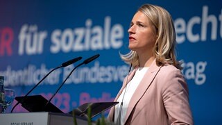 VDK-Pr&auml;sidentin sieht geplante Pflegereform skeptisch