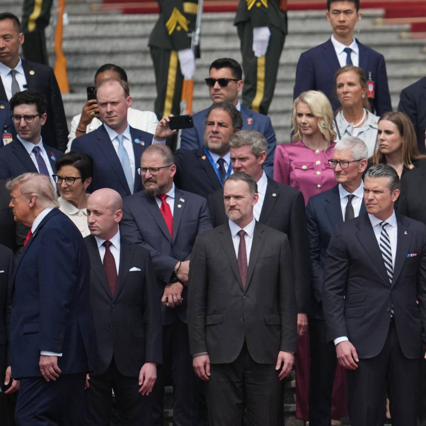 Trump investierte vor China-Reise Millionen Dollar in Apple