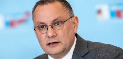 &bdquo;Ich halte eine Einmischung von anderen Parteien in unserem Land f&uuml;r h&ouml;chst problematisch&ldquo;