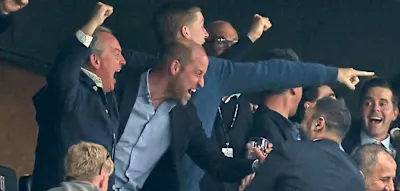 &bdquo;Prinz William weint Freudentr&auml;nen, nachdem er sein geliebtes Aston Villa gewinnen sah&ldquo;