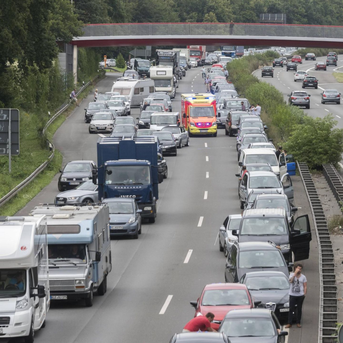 Voll auf Stra&szlig;e und Schiene &ndash; Tipps f&uuml;r die Pfingstreise