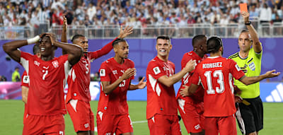 Schweizer Schwalben-Drama, England mit viel Gl&uuml;ck und Bellingham &ndash; Alle Tore der WM-Nacht im Video