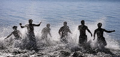 Badevergn&uuml;gen als Risiko &ndash; Tipps und Regeln f&uuml;r sicheres Schwimmen