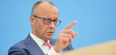 Merz spricht mit Journalisten im Sauerland &ndash; pl&ouml;tzlich sollen Zitate abgestimmt werden