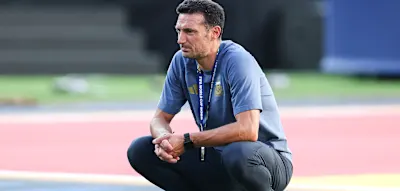 Heftig weinend bricht Argentiniens Trainer die Pressekonferenz ab