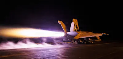 USA bombardieren den Iran &ndash; zwei Erdgas-Schiffe in &Auml;gypten brennen nach Drohnenangriff