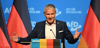 &bdquo;Ich reiche Ihnen die Hand&ldquo; &ndash; H&ouml;cke will Wagenknecht zur Ministerpr&auml;sidentin machen