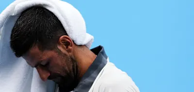 K&ouml;rperliche Probleme &ndash; Tennis-Star Djokovic &uuml;bergibt sich w&auml;hrend des Spiels