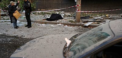 Zw&ouml;lf Tote bei &bdquo;massiven&ldquo; Angriffen Russlands auf Kiew &ndash; Krim-Gro&szlig;stadt stellt Strom ab