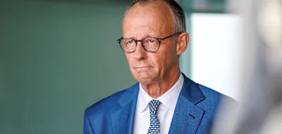 &bdquo;Vereinbarung gilt&ldquo;&nbsp;&ndash; Merz h&auml;lt trotz Bas&rsquo; Kritik an Pl&auml;nen f&uuml;r Attestpflicht ab Tag 1 fest