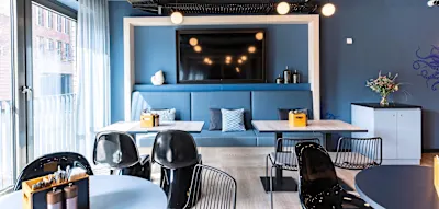 &bdquo;Und der Steuerzahler zahlt das&ldquo; &ndash; Fl&uuml;chtlinge ziehen in neu er&ouml;ffnetes Designhotel ein