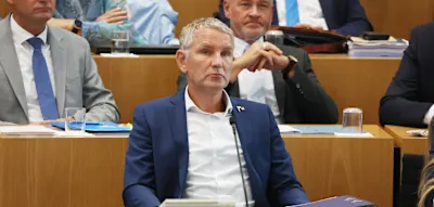 &bdquo;So kann es nicht weitergehen&ldquo;&nbsp;&ndash; H&ouml;cke k&uuml;ndigt Antrag auf Neuwahl an