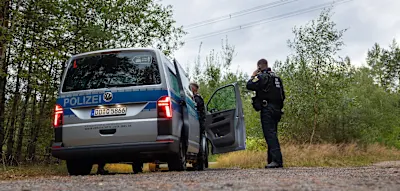 Polizei findet zw&ouml;lf Sprengs&auml;tze an Stromtrassen in Sachsen