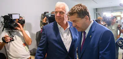 Ministerpr&auml;sident Schulze setzt sich in Kampfabstimmung als neuer CDU-Fraktionschef durch