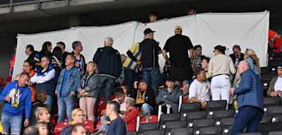 Tragischer Todesfall &uuml;berschattet Zweitliga-Spiel in Braunschweig