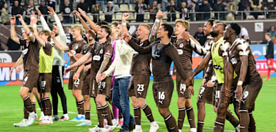 &bdquo;Das haben wir verdammt noch mal gebraucht&ldquo;, seufzt der Pauli-Coach