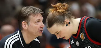 &bdquo;Katastrophal&ldquo; &ndash; Bundestrainer r&auml;t seinen besten Spielerinnen, Deutschland zu verlassen